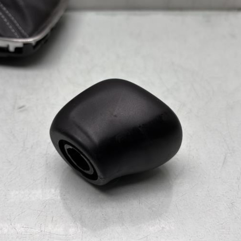 Pommeau de vitesses OPEL CORSA F Photo n°4