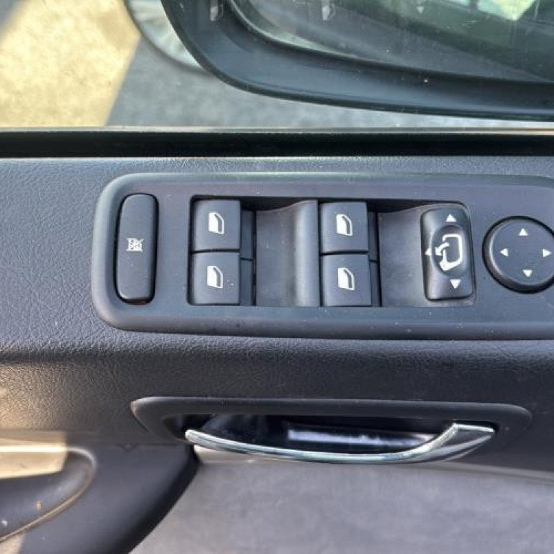 Porte avant gauche PEUGEOT 807 Photo n°16