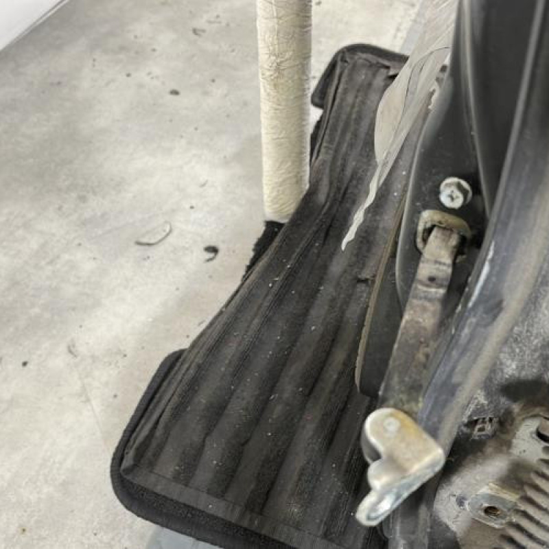 Porte arriere gauche SUZUKI SWIFT 3 Photo n°5