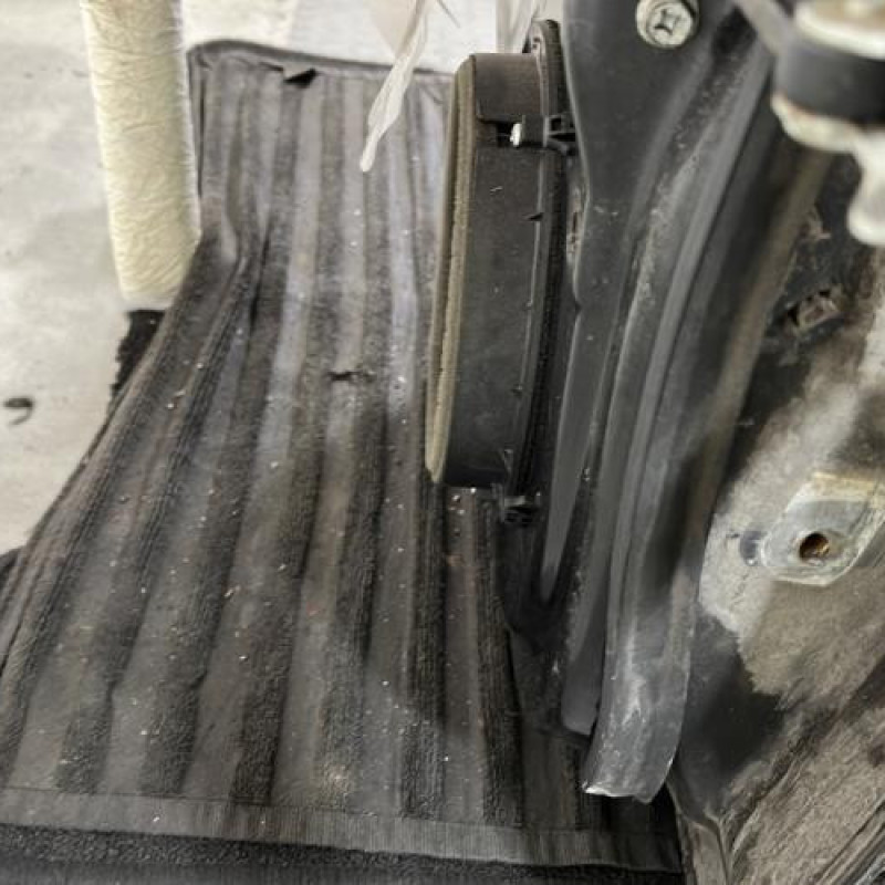 Porte arriere gauche SUZUKI SWIFT 3 Photo n°6