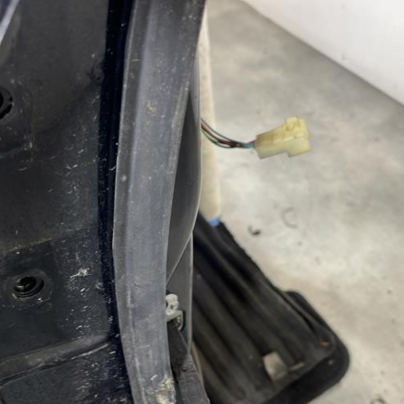 Porte avant droit SUZUKI SWIFT 3 Photo n°4