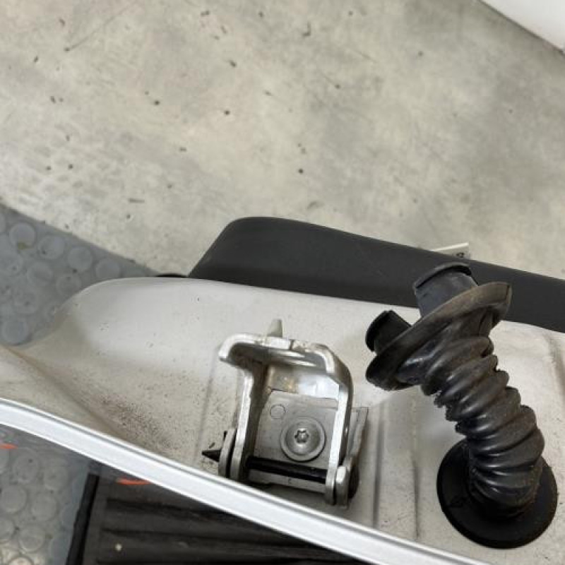 Porte arriere gauche PEUGEOT 208 1 Photo n°6