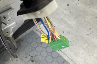 Porte avant droit PEUGEOT 208 1