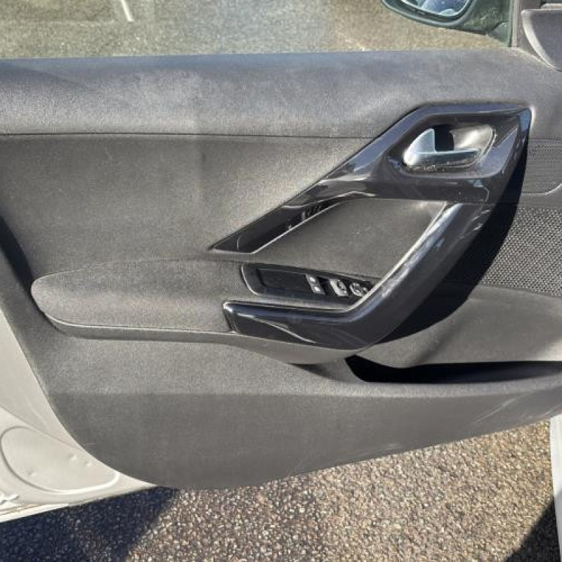 Porte avant droit PEUGEOT 208 1 Photo n°15