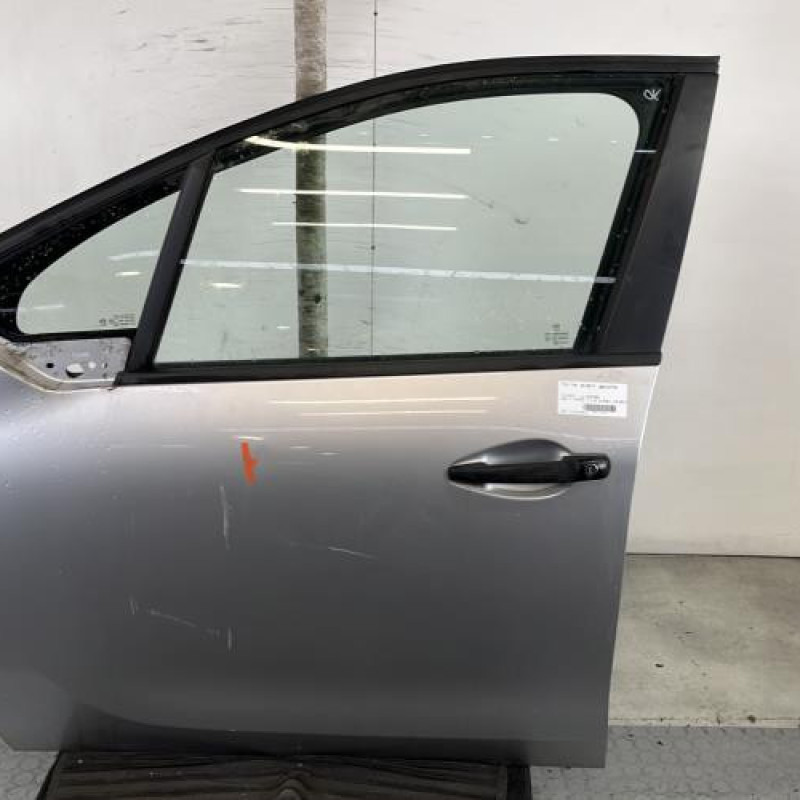 Porte avant gauche PEUGEOT 208 1 Photo n°1