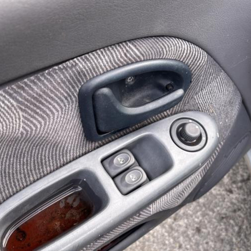 Retroviseur droit RENAULT CLIO 2 Photo n°15