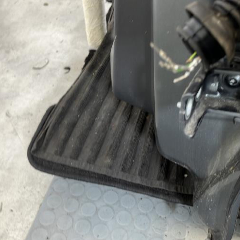 Porte arriere gauche PEUGEOT 208 1 Photo n°5