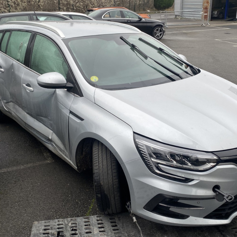 RENAULT MEGANE 4 PHASE 2 BREAK 1.5 BLUE DCI - 8V TURBO Photo n°2