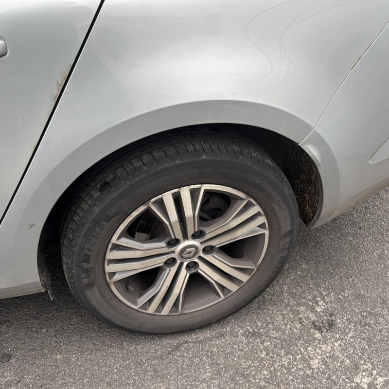 RENAULT MEGANE 4 PHASE 2 BREAK 1.5 BLUE DCI - 8V TURBO Photo n°21