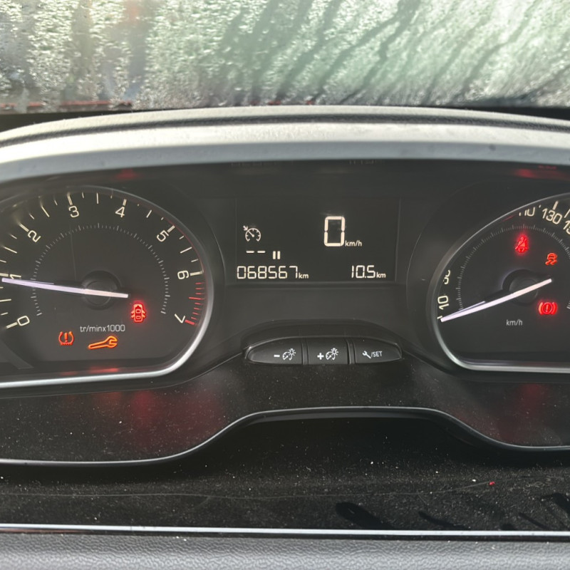 PEUGEOT 208 1 PHASE 2 1.2 VTI - 12V Photo n°19