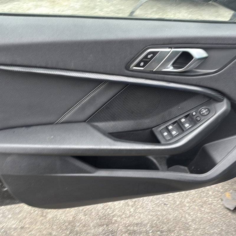 BMW SERIE 1 F40 116d 1.5D - 12V TURBO Photo n°9