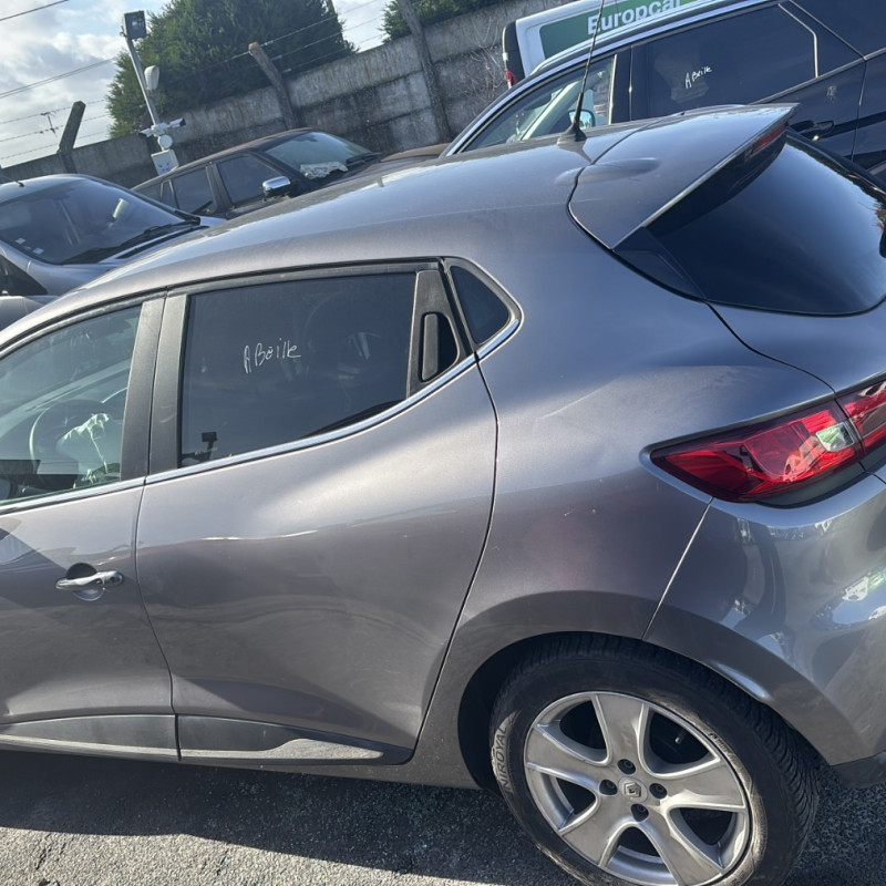 RENAULT CLIO 4 PHASE 1 1.5 DCI - 8V TURBO Photo n°11