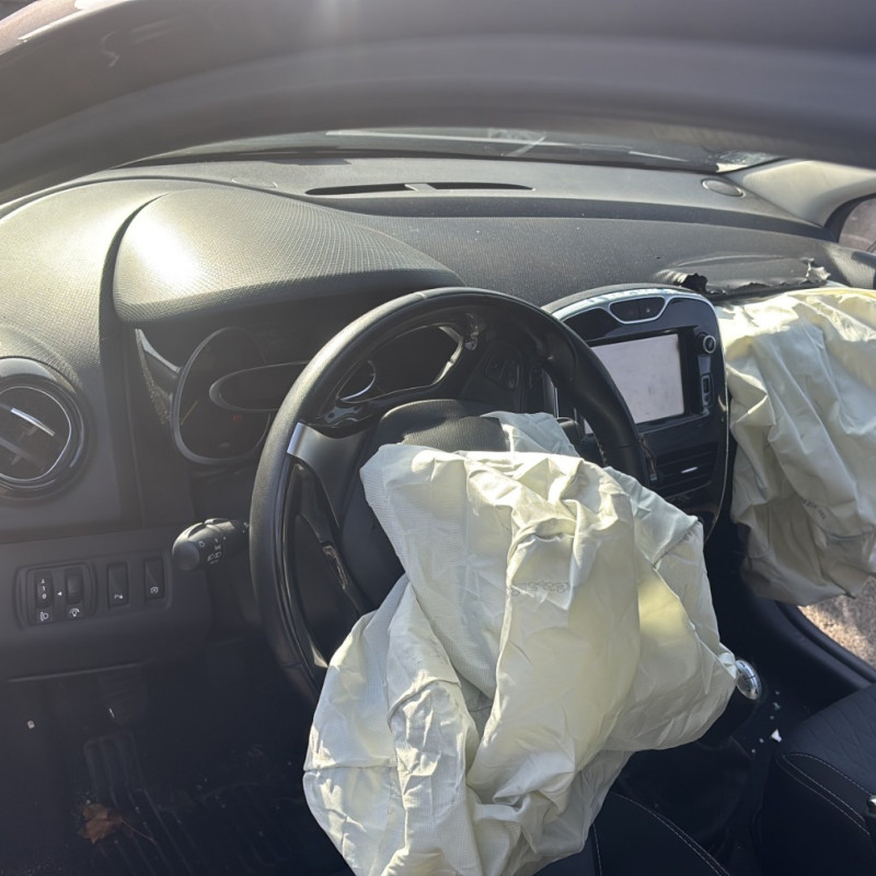 RENAULT CLIO 4 PHASE 1 1.5 DCI - 8V TURBO Photo n°16