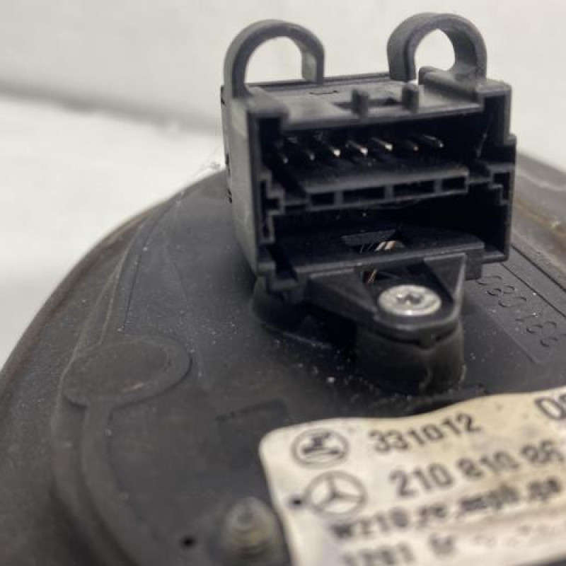 Retroviseur droit MERCEDES CLASSE E 210 Photo n°3