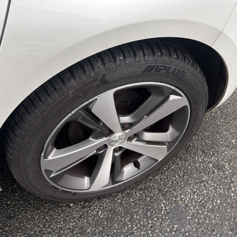 PEUGEOT 308 2 PHASE 1 1.6 BLUE HDI - 8V TURBO Photo n°20