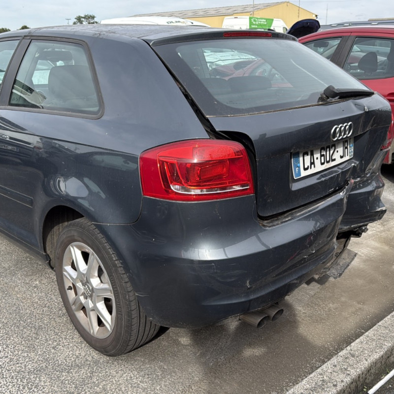 AUDI A3 2 PHASE 2 1.9 TDI - 8V TURBO Photo n°4
