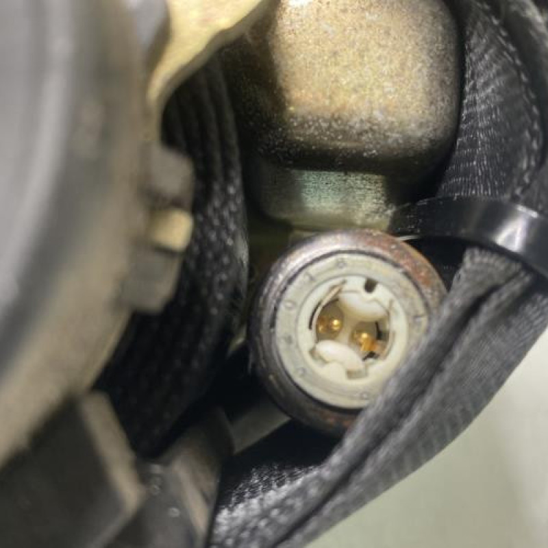 Pretensionneur de ceinture avant droit PEUGEOT 206 Photo n°6