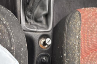 Pretensionneur de ceinture avant droit PEUGEOT 206