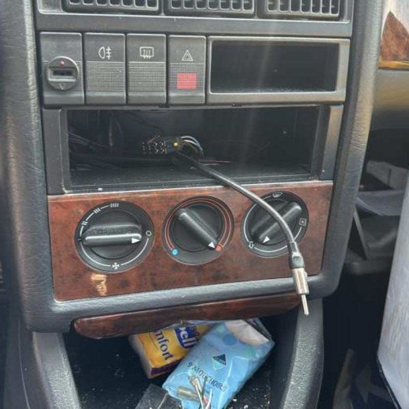 Retroviseur droit AUDI 80 3 Photo n°18