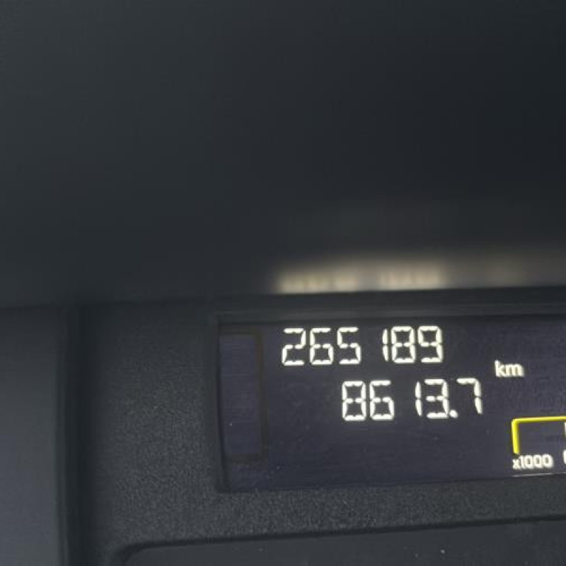 Reservoir essence RENAULT SCENIC 3 Photo n°12