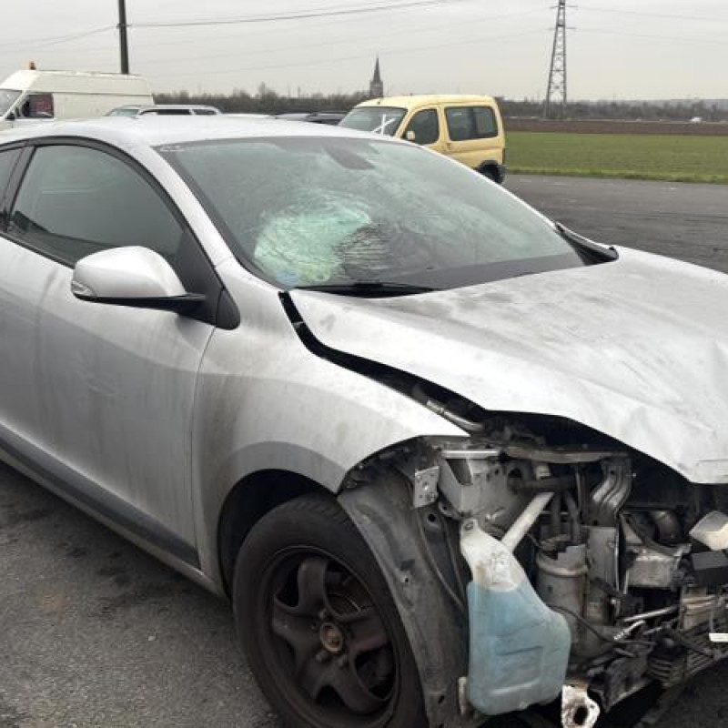 Reservoir essence RENAULT MEGANE 3 Photo n°2