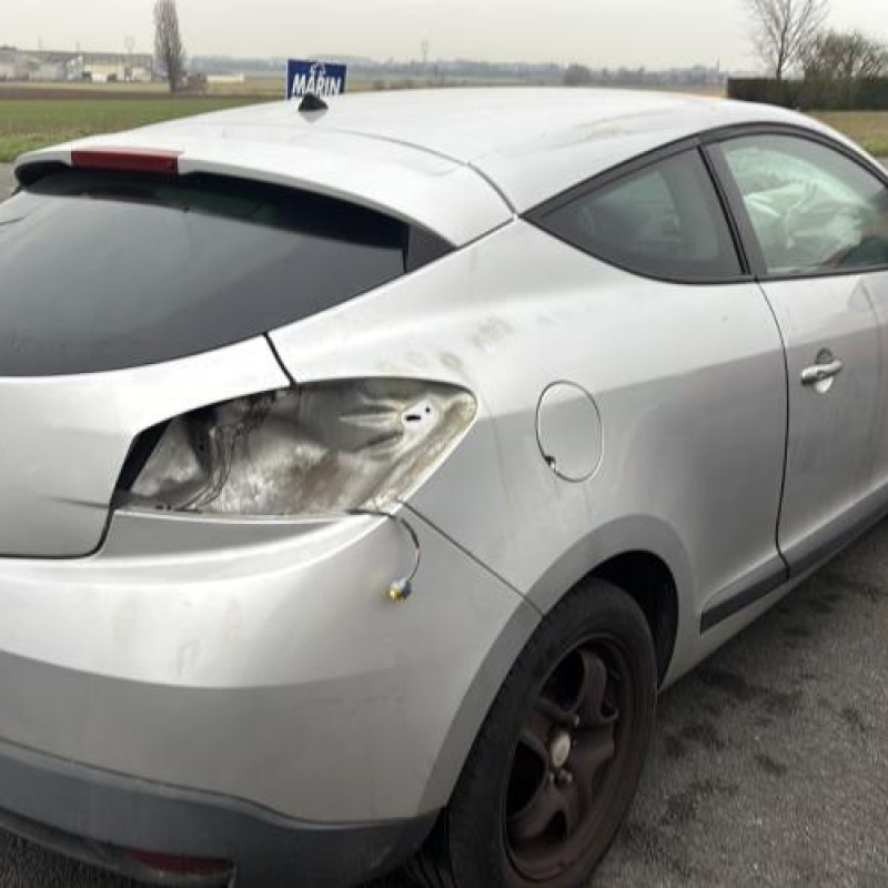 Reservoir essence RENAULT MEGANE 3 Photo n°3