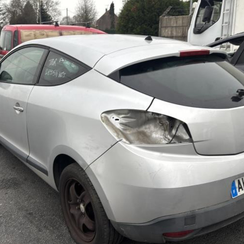 Reservoir essence RENAULT MEGANE 3 Photo n°4