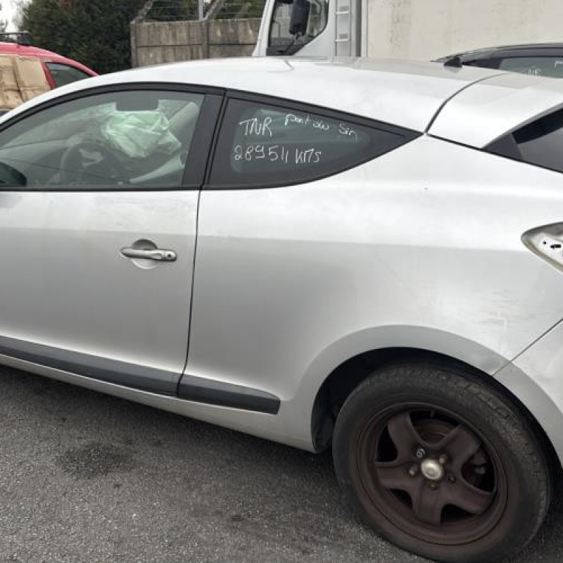 Reservoir essence RENAULT MEGANE 3 Photo n°6