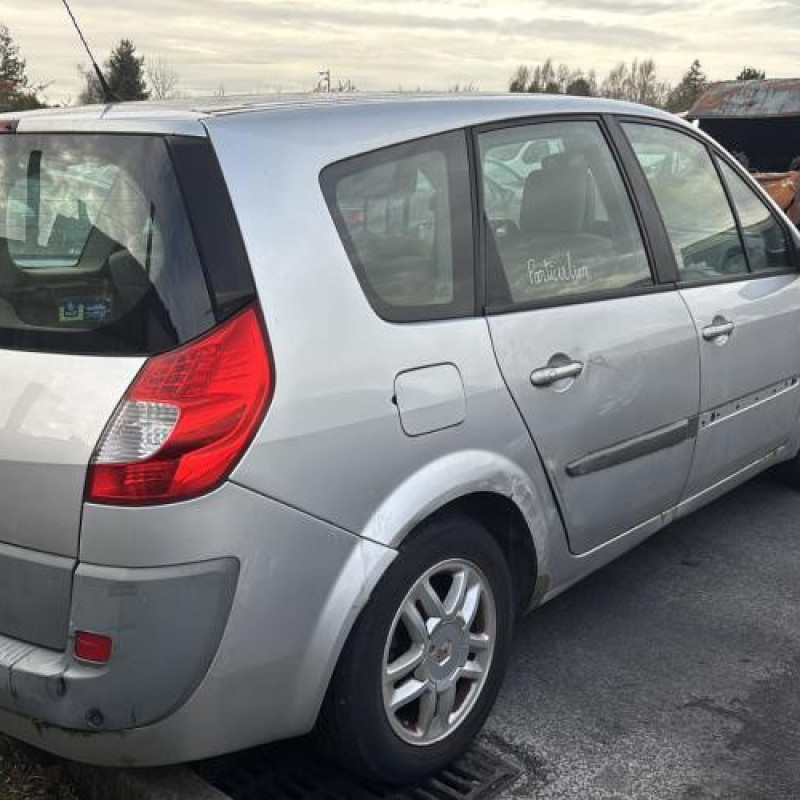 Reservoir essence RENAULT GRAND SCENIC 2 Photo n°3