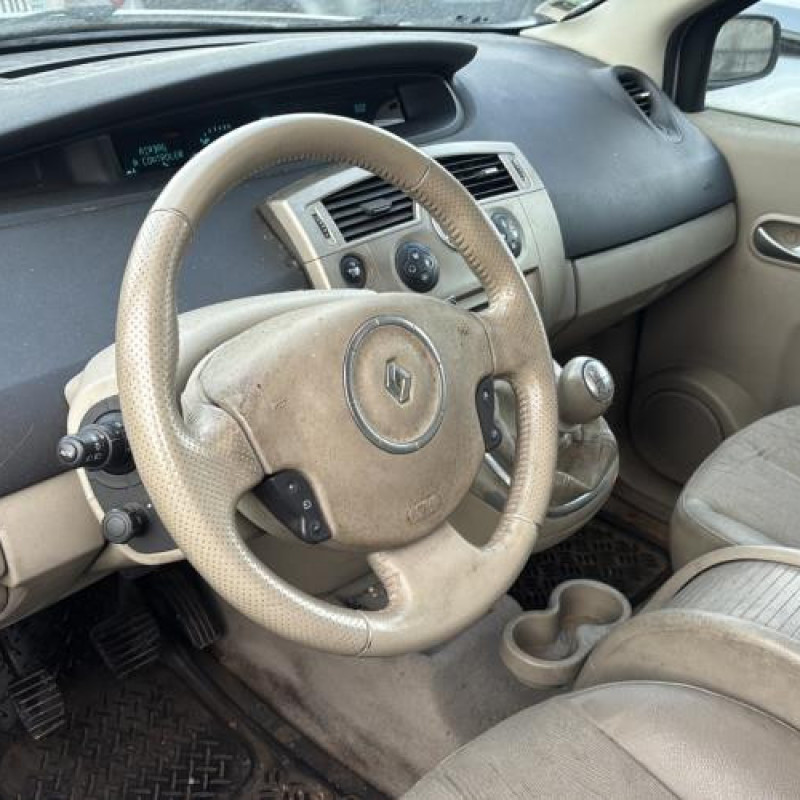 Reservoir essence RENAULT GRAND SCENIC 2 Photo n°13