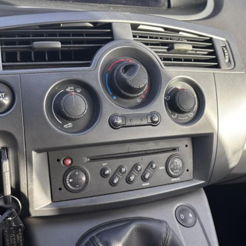 Reservoir essence RENAULT SCENIC 2 Photo n°18