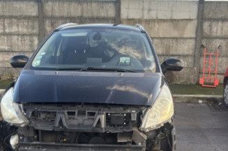 Pompe de direction PEUGEOT 5008 1