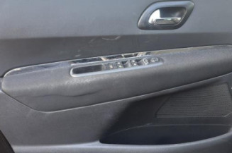 Pompe de direction PEUGEOT 5008 1