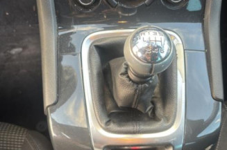 Pompe de direction PEUGEOT 5008 1