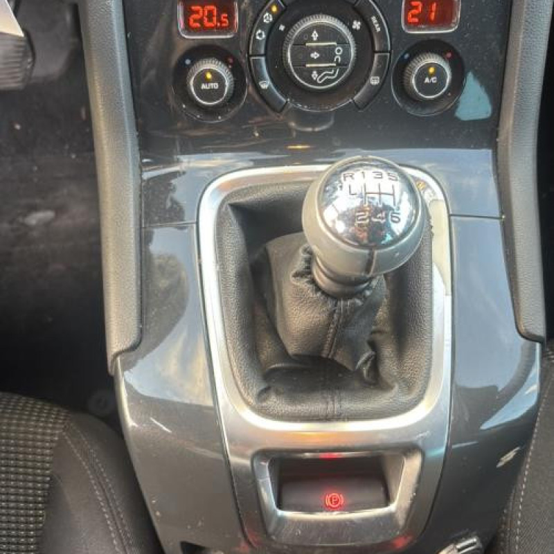 Pompe de direction PEUGEOT 5008 1 Photo n°17