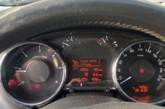 Pompe de direction PEUGEOT 5008 1