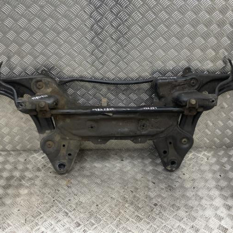 Berceau avant PEUGEOT 208 1 Photo n°1