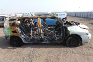 Compresseur clim RENAULT ESPACE 4 Photo n°1