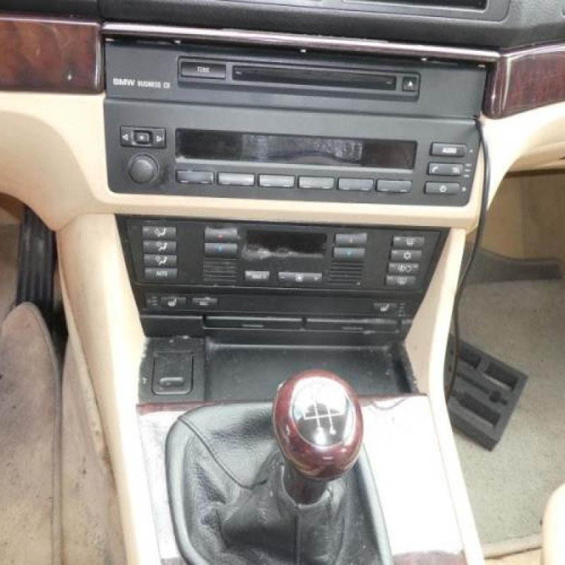 Aile avant gauche BMW SERIE 5 E39 Photo n°10