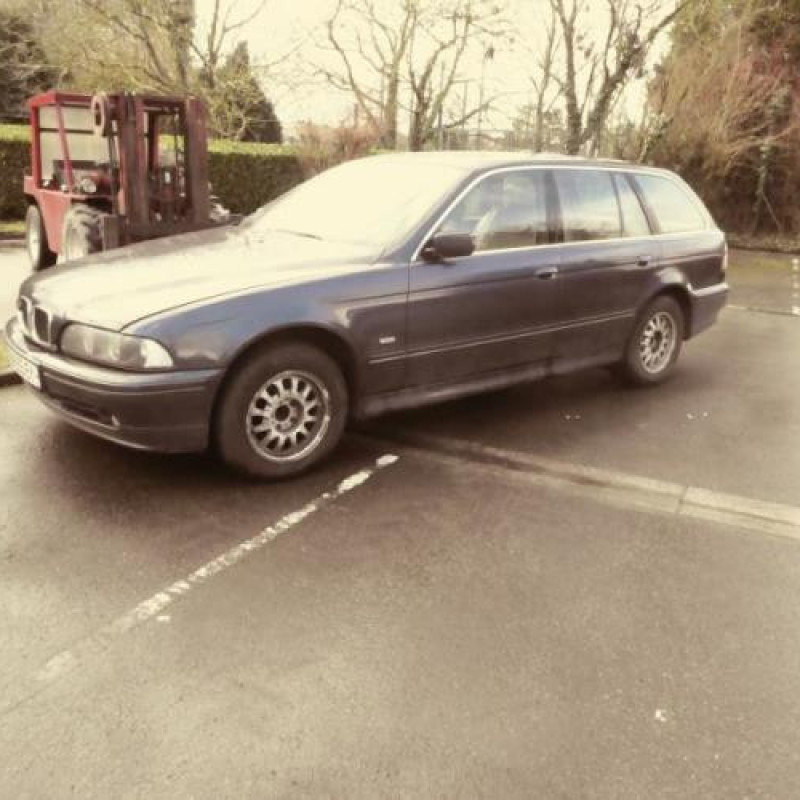 Aile avant gauche BMW SERIE 5 E39 Photo n°13