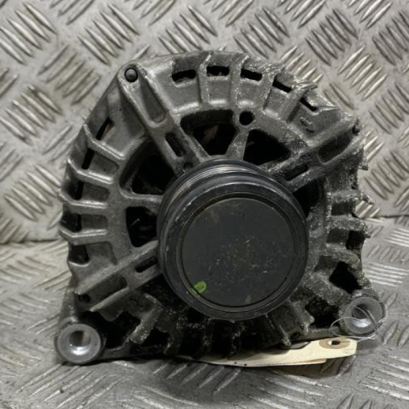 Alternateur PEUGEOT 308 2 Photo n°3
