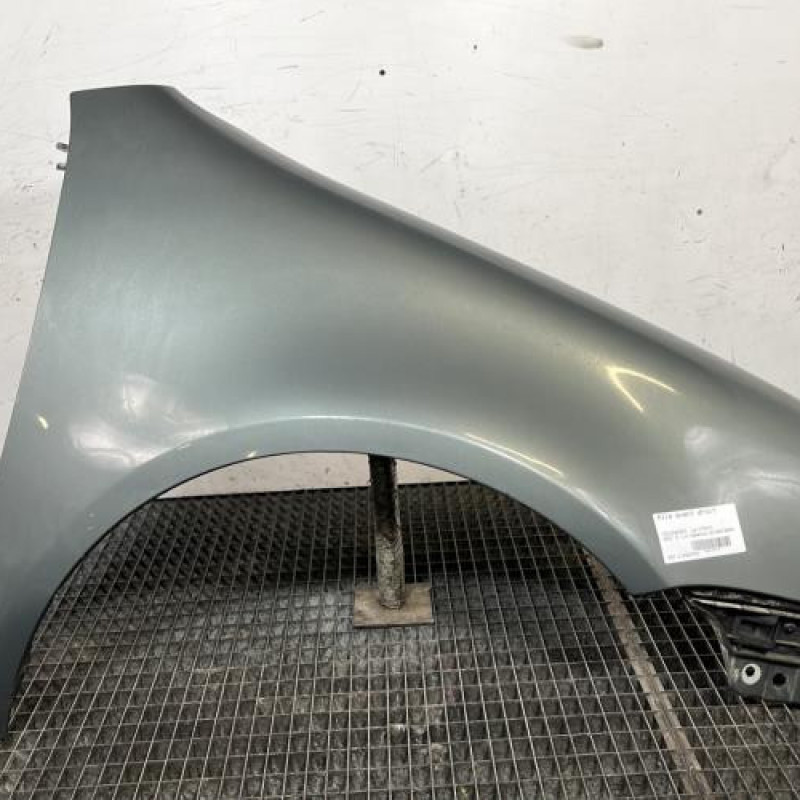 Aile avant droit VOLKSWAGEN GOLF 5 Photo n°1