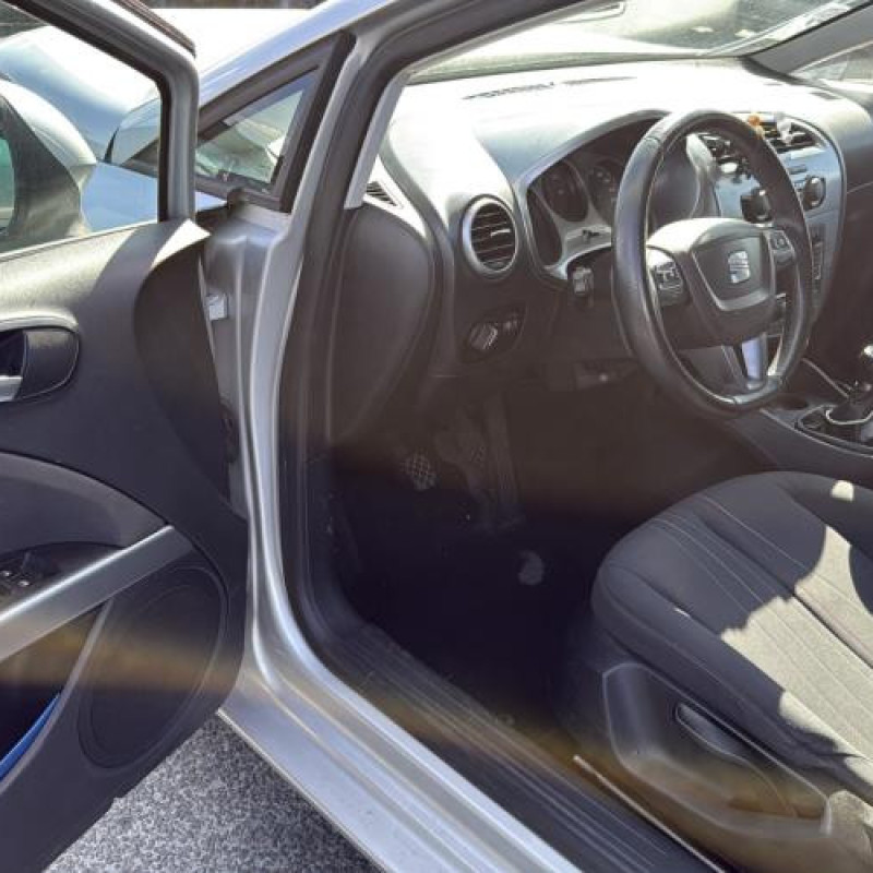 Bouton de coffre SEAT LEON 2 Photo n°17