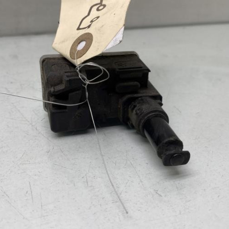 Actionneur verrou trappe d'essence PEUGEOT 208 2 Photo n°1