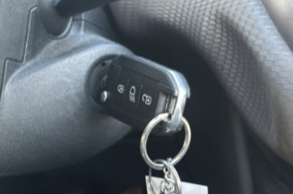 PEUGEOT 2008 1 PHASE 1 1.2 VTI - 12V