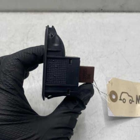 Interrupteur de leve vitre avant gauche SKODA FABIA 2