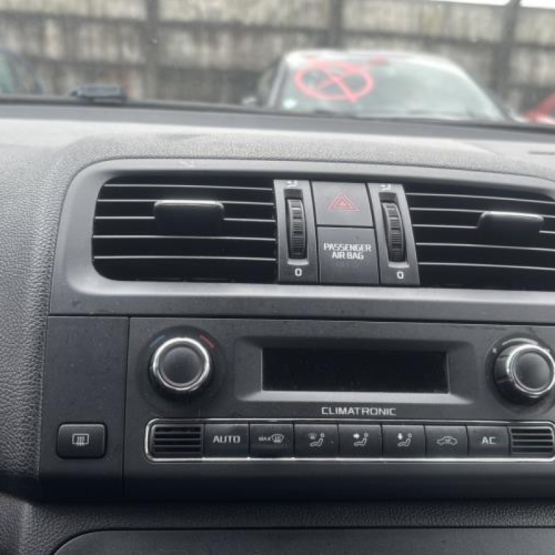 Interrupteur de leve vitre avant gauche SKODA FABIA 2 Photo n°20