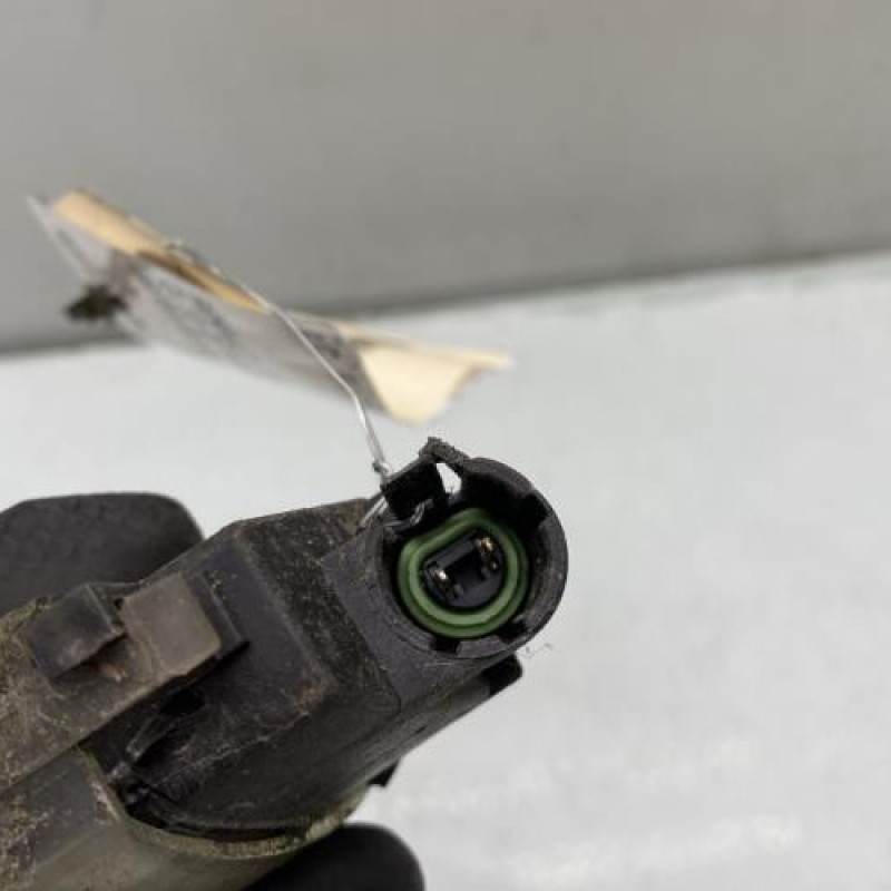 Eclairage de plaque RENAULT CLIO 2 Photo n°3