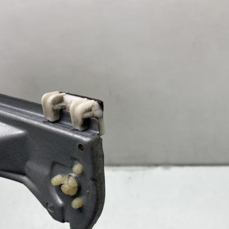 Leve vitre electrique avant gauche RENAULT CLIO 2 Photo n°6