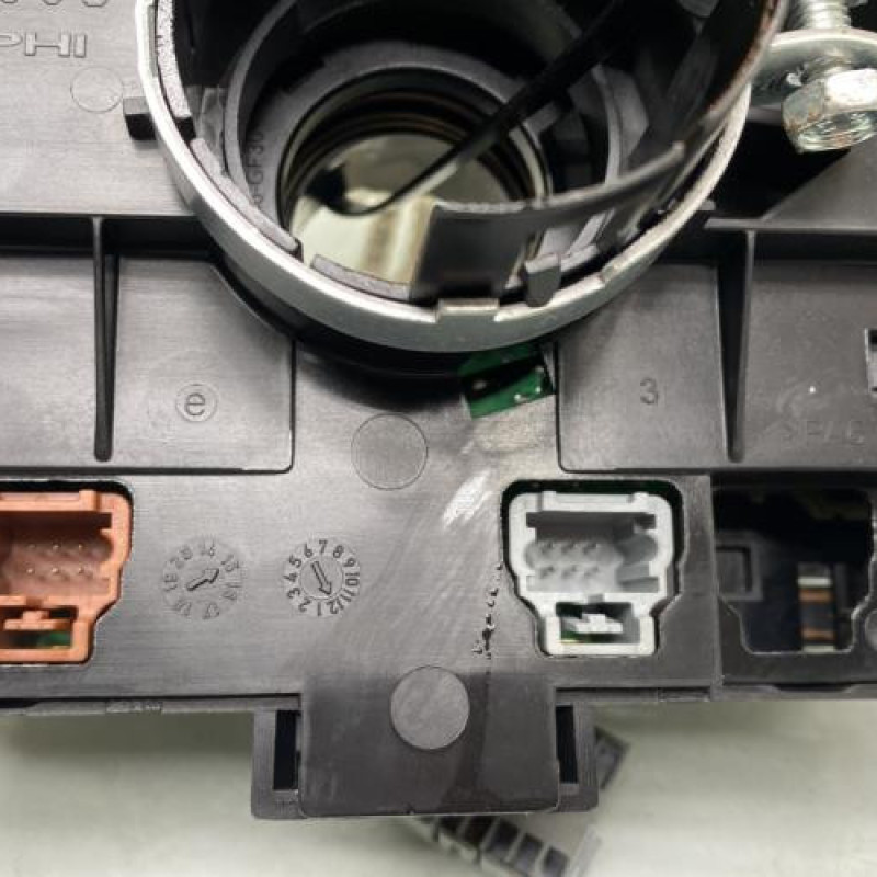 Com (Bloc Contacteur Tournant+Commodo Essuie Glace+Commodo Phare) CITROEN C3 1 Photo n°6